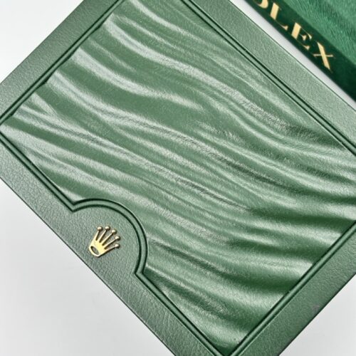 Rolex Oyster Box Size M 39137.01